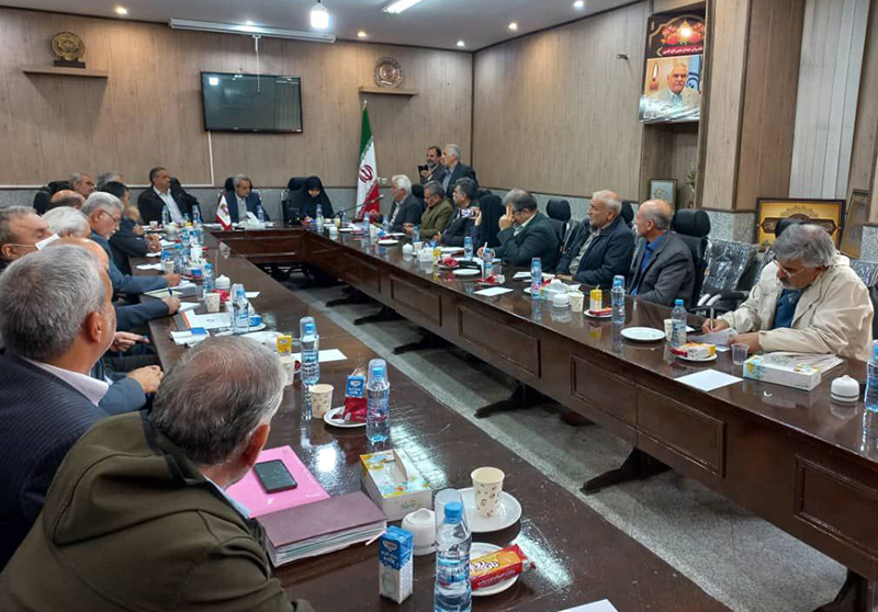 نشست تخصصی جمعی از فعالین حوزه های کارگری و کانونهای بازنشستگی با دو تن از نمایندگان محترم مجلس شورای اسلامی